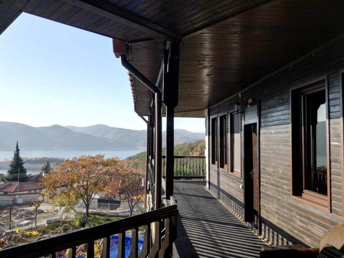 Trifon Zarezan Family Hotel Glavatartsi Bagian luar foto