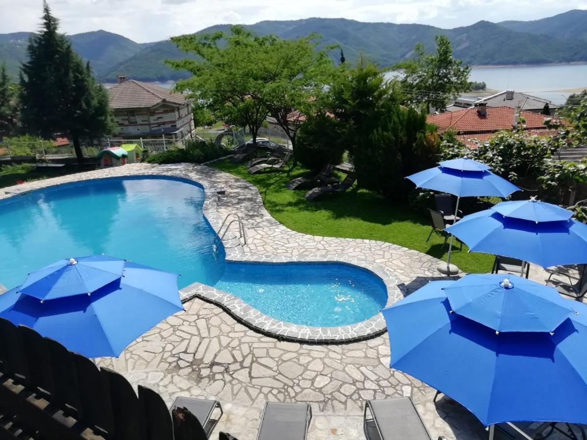 Trifon Zarezan Family Hotel Glavatartsi Bagian luar foto