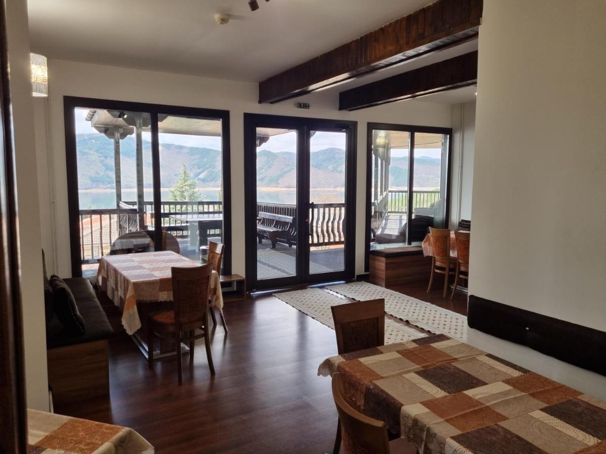 Trifon Zarezan Family Hotel Glavatartsi Bagian luar foto