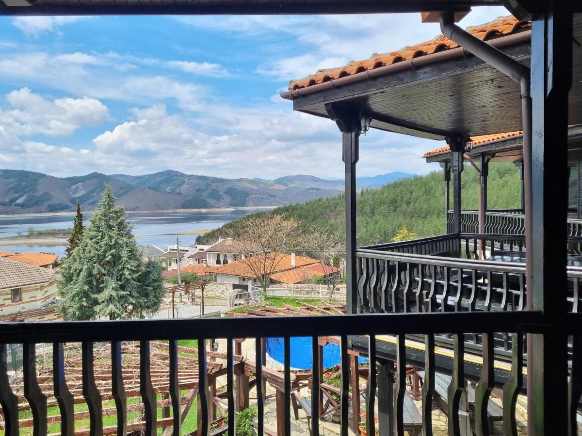 Trifon Zarezan Family Hotel Glavatartsi Bagian luar foto